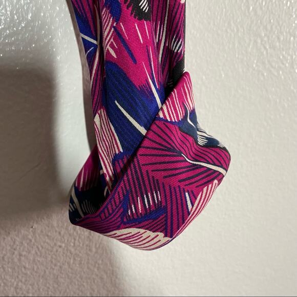 Diane Von Furstenberg Wrap Dress 100% Silk Cuffed Sleeves Fuschia 4 - Picture 2 of 4